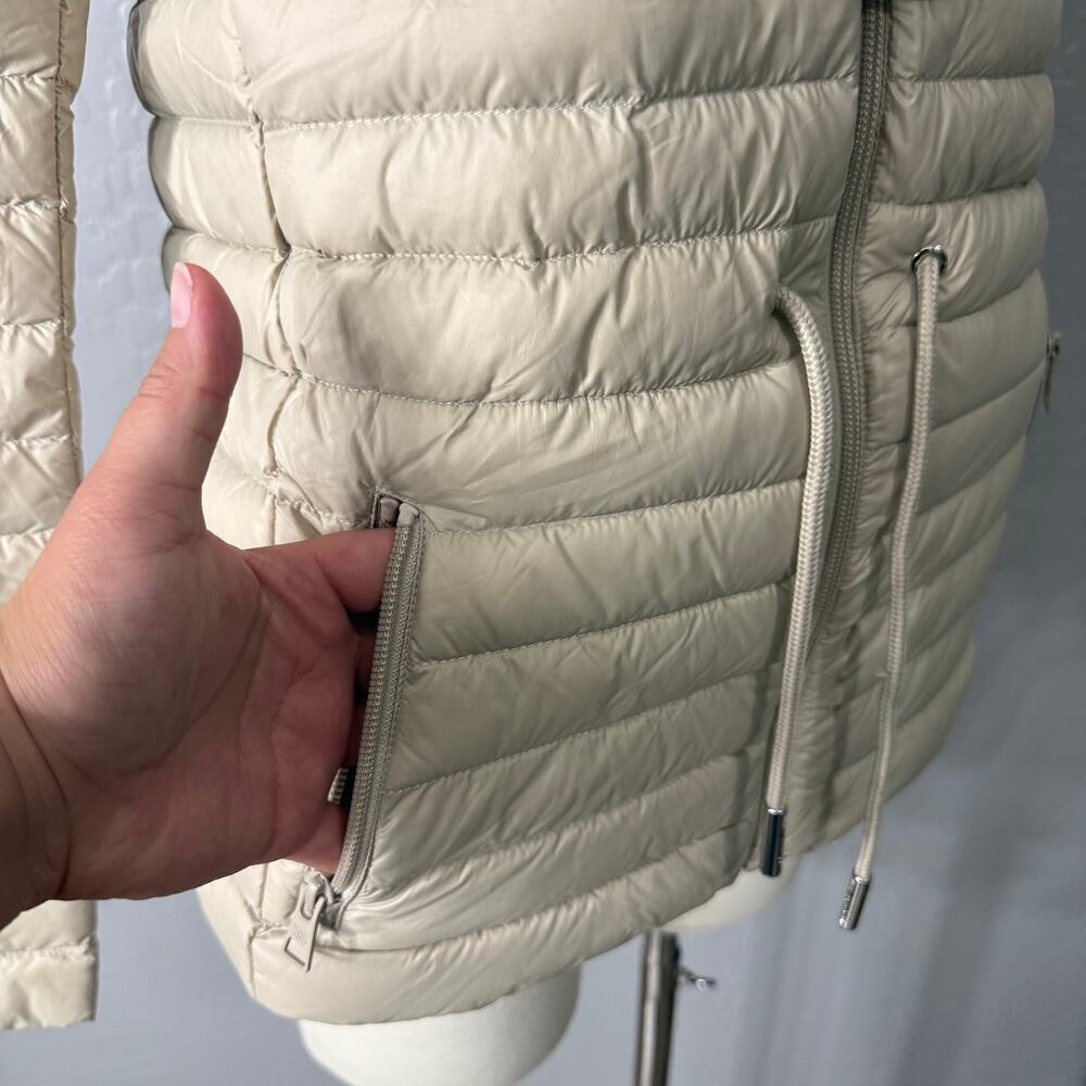 NWT Soia & Kyo Ayleen Ultra-Lightweight Down Hooded Puffer Jacket, Hush, XS - Picture 5 of 8